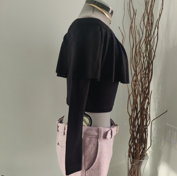 Sweet little sweater - Picture 2 of 10